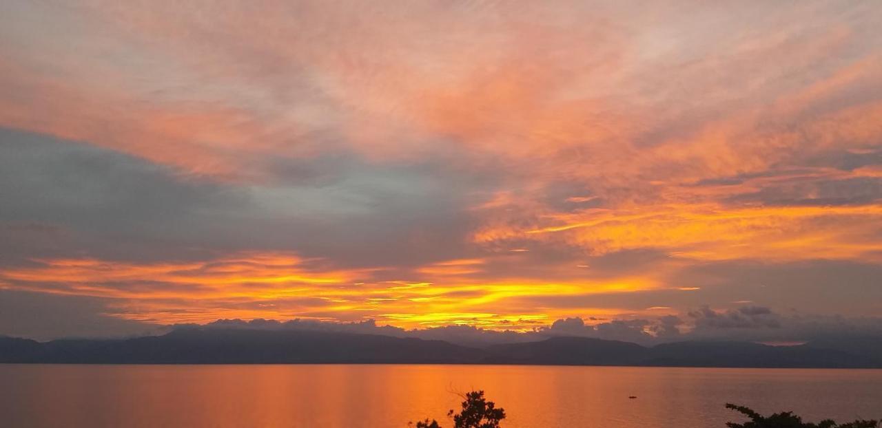 Strandhaus Condotel Moalboal Kültér fotó