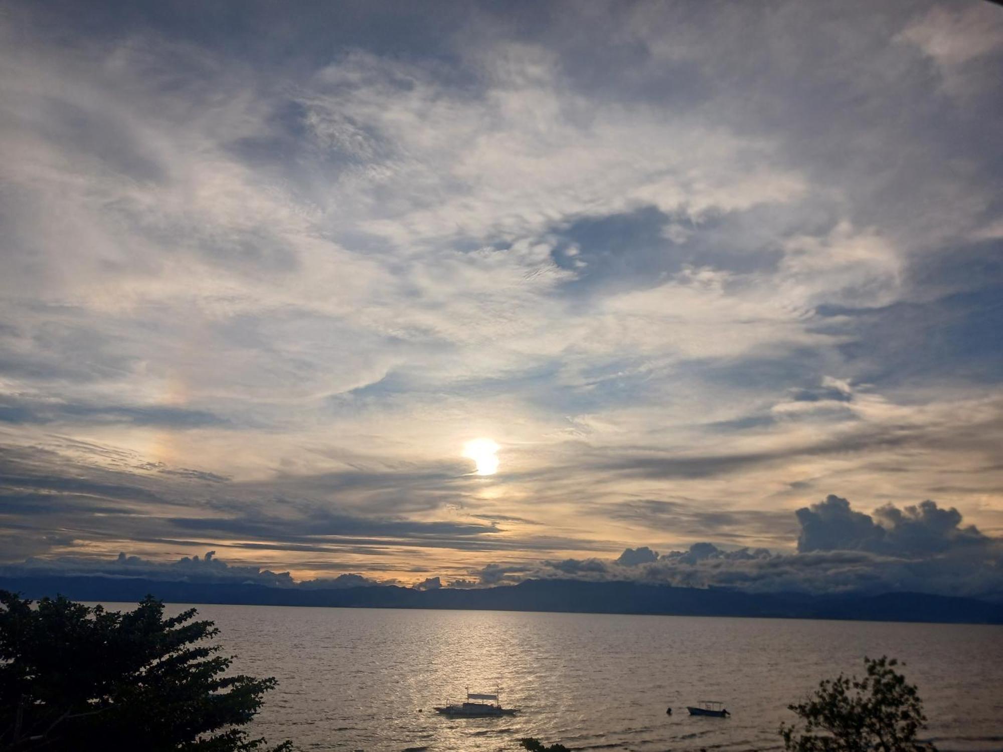 Strandhaus Condotel Moalboal Szoba fotó